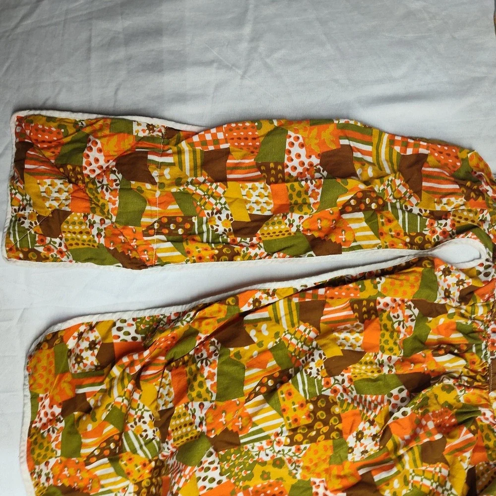 Skilcraft apron with potholders kitchen cooking 70's retro housewife USA